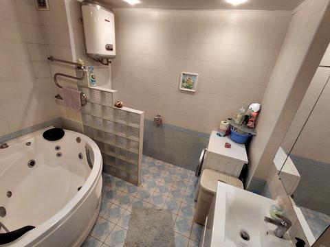 квартира за адресою Богатирська вул., 2