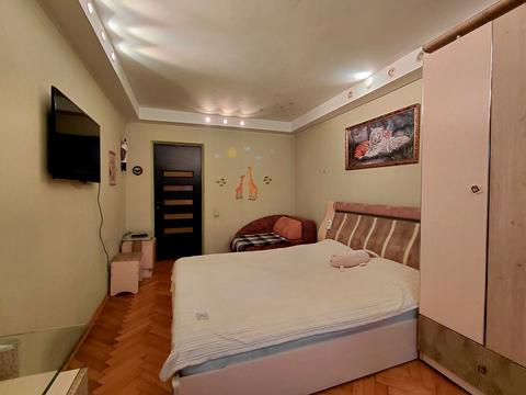 квартира за адресою Богатирська вул., 2