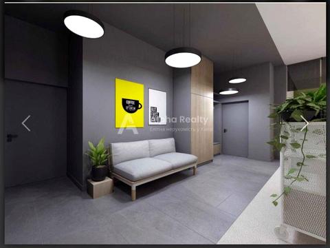 комерційна за адресою Володимирська вул., 81-Б