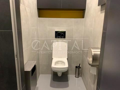 комерційна за адресою Нижньоключова вул., 14