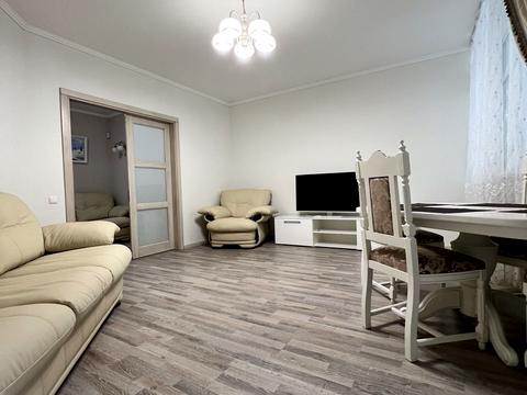 квартира за адресою Василя Симоненка вул., 5