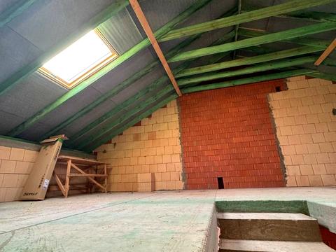 дом по адресу Центральна