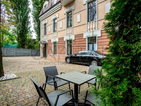 комерційна за адресою Жилянська вул., 97-А