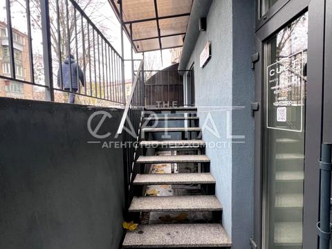 комерційна за адресою Князів Острозьких вул. (Московська), 41/8