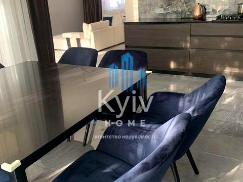 будинок за адресою Товарна вул., 24-Б