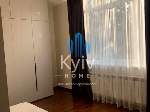 будинок за адресою Товарна вул., 24-Б