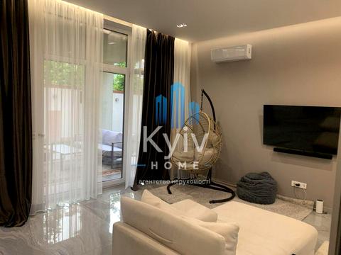 будинок за адресою Товарна вул., 24-Б