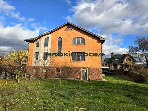 будинок за адресою с. Підгірці, Новообухівське шосе