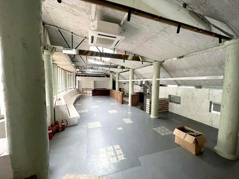 комерційна за адресою Сталеварів вул., 30