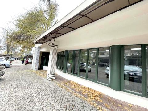 комерційна за адресою Сталеварів вул., 30