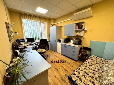 коммерческая по адресу Червоной Калины просп. (Владимира Маяковского), 56-А