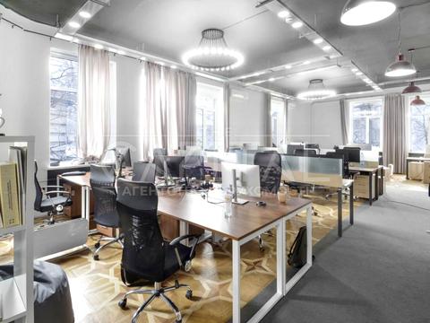 комерційна за адресою Ярославів Вал вул., 7