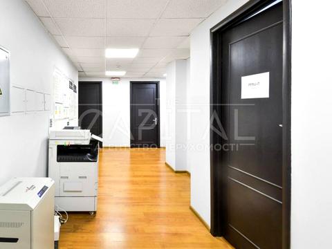 комерційна за адресою Ярославів Вал вул., 7