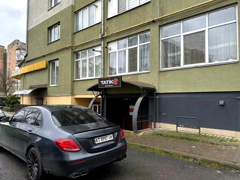 комерційна за адресою Ольги Кисілевської вул., 32