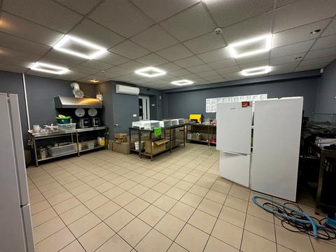 комерційна за адресою Ольги Кисілевської вул., 32