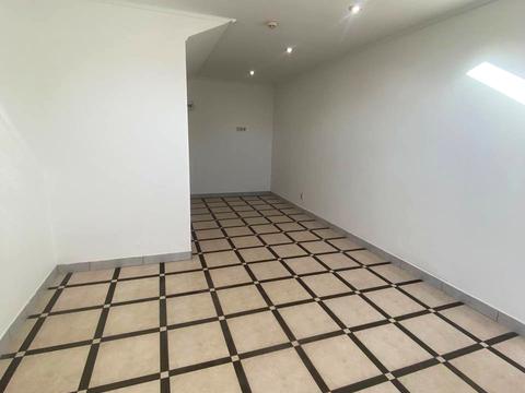 комерційна за адресою Личаківська вул. (), 185