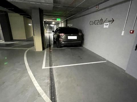 паркомісце за адресою Берестейський просп. (Перемоги), 42а