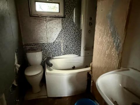 будинок за адресою Василя Корнієнка вул. (Гагринська)