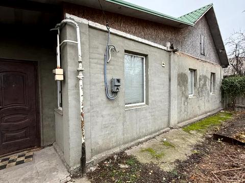 будинок за адресою Василя Корнієнка вул. (Гагринська)