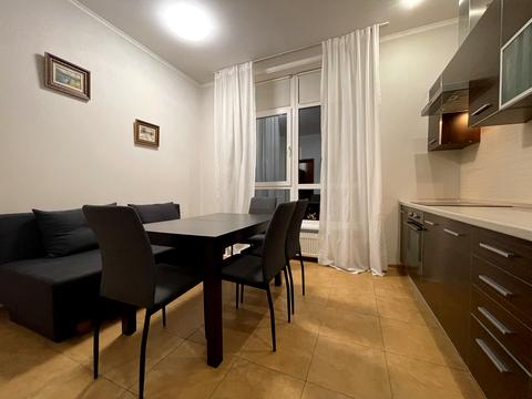 квартира за адресою Андрія Верхогляда вул. (Михайла Драгомирова), 5