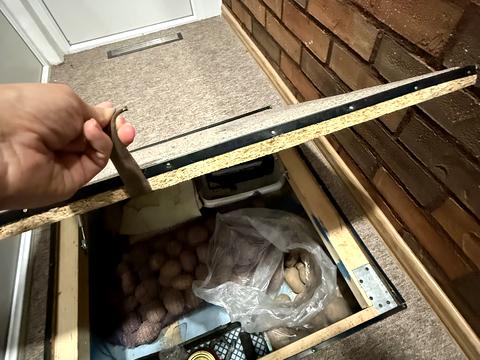 квартира за адресою Івана Багряного вул., 23б