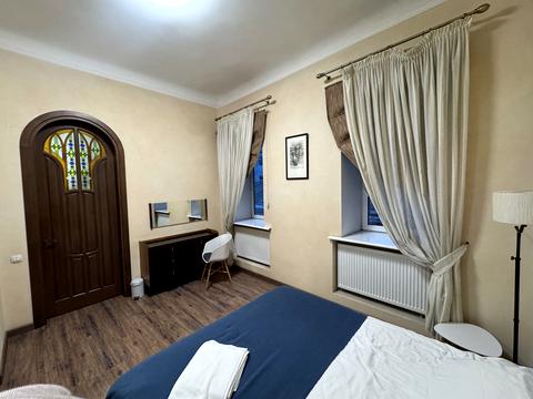 квартира за адресою Межигірська вул., 19