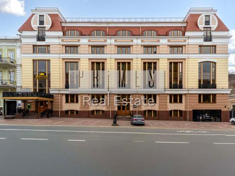 комерційна за адресою Боричів Тік вул., 38В