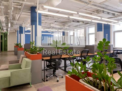 комерційна за адресою Боричів Тік вул., 38В