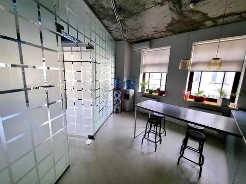 комерційна за адресою Воздвиженська вул., 51