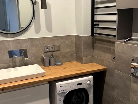 квартира за адресою Салютна вул., 2