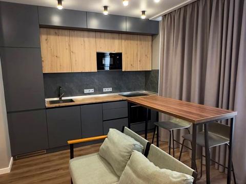 квартира за адресою Салютна вул., 2