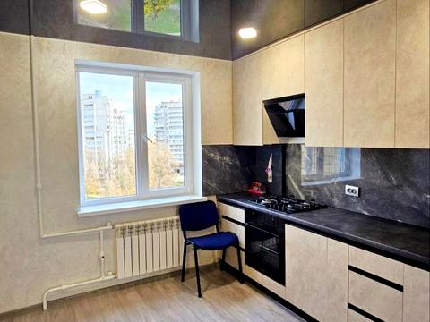 квартира за адресою Наддніпрянський просп. (50 років СРСР), 11