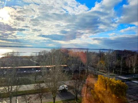 квартира за адресою Наддніпрянський просп. (50 років СРСР), 11