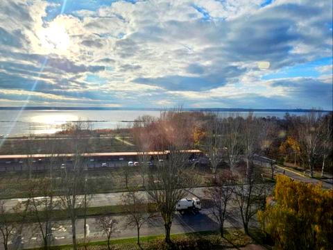 квартира за адресою Наддніпрянський просп. (50 років СРСР), 11