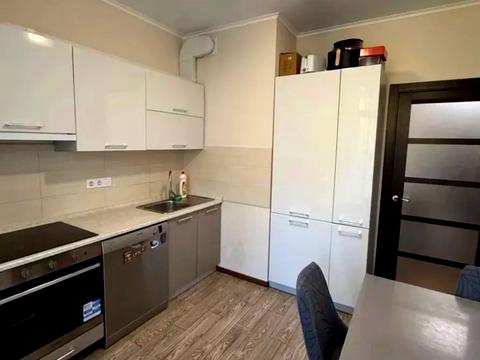 квартира за адресою Академіка Заболотного вул., 15-Б