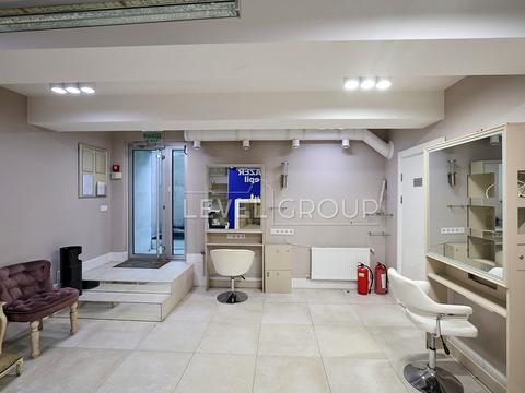 комерційна за адресою Олександра Кониського вул., 62