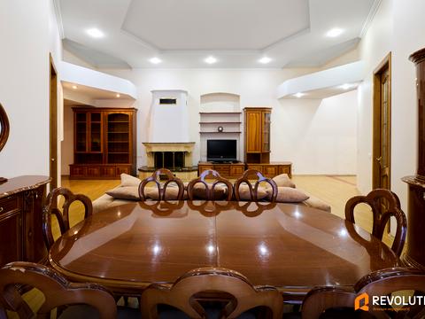 квартира за адресою Євгена Чикаленка вул. (Пушкінська), 7