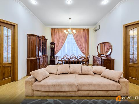 квартира за адресою Євгена Чикаленка вул. (Пушкінська), 7