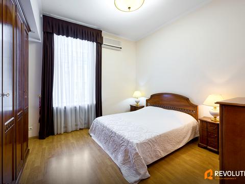 квартира за адресою Євгена Чикаленка вул. (Пушкінська), 7