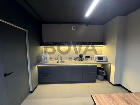 комерційна за адресою Ділова вул. (Димитрова), 2-Б