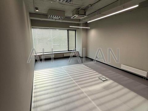 комерційна за адресою Зоологічна вул., 5