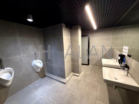 комерційна за адресою Зоологічна вул., 5