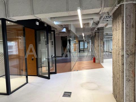 комерційна за адресою Зоологічна вул., 5