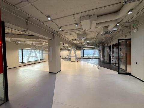 комерційна за адресою Зоологічна вул., 5