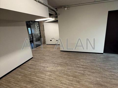 комерційна за адресою Зоологічна вул., 5