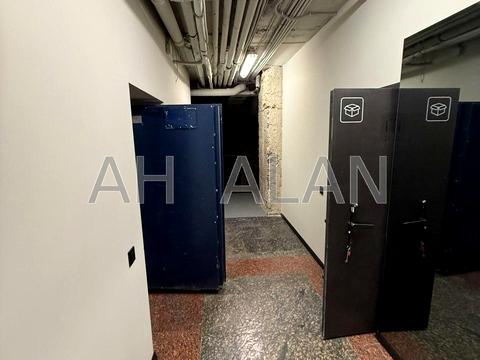 комерційна за адресою Зоологічна вул., 5