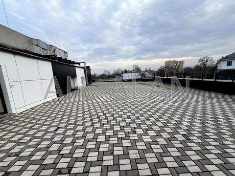 комерційна за адресою Зоологічна вул., 5