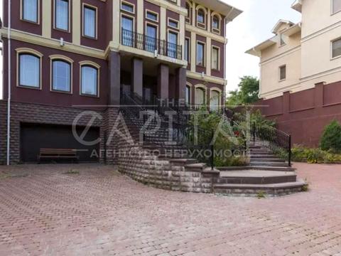 комерційна за адресою Лук'янівська вул., 23