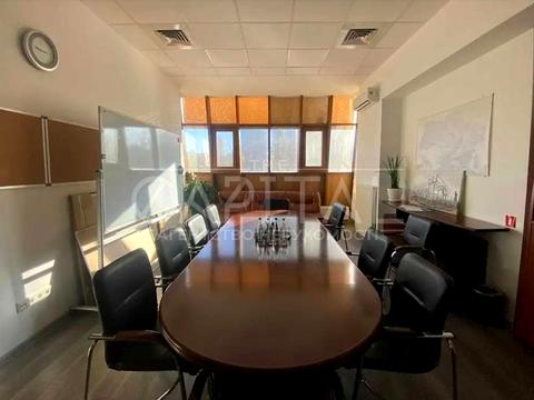 комерційна за адресою Лук'янівська вул., 23