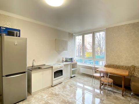 квартира за адресою Феодосійська вул., 2-Л